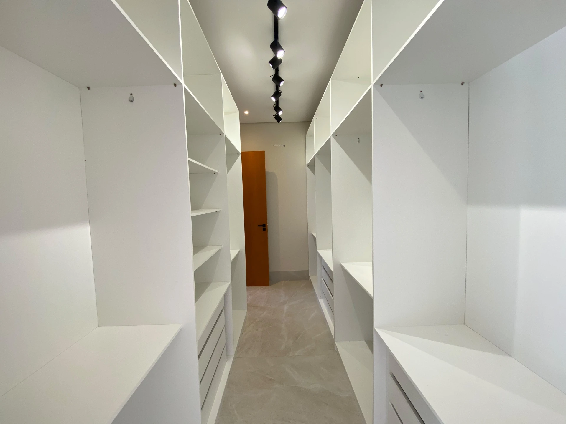 RESIDÊNCIA DE ALTO PADRÃO - RESIDENCIAL RENASCENCE