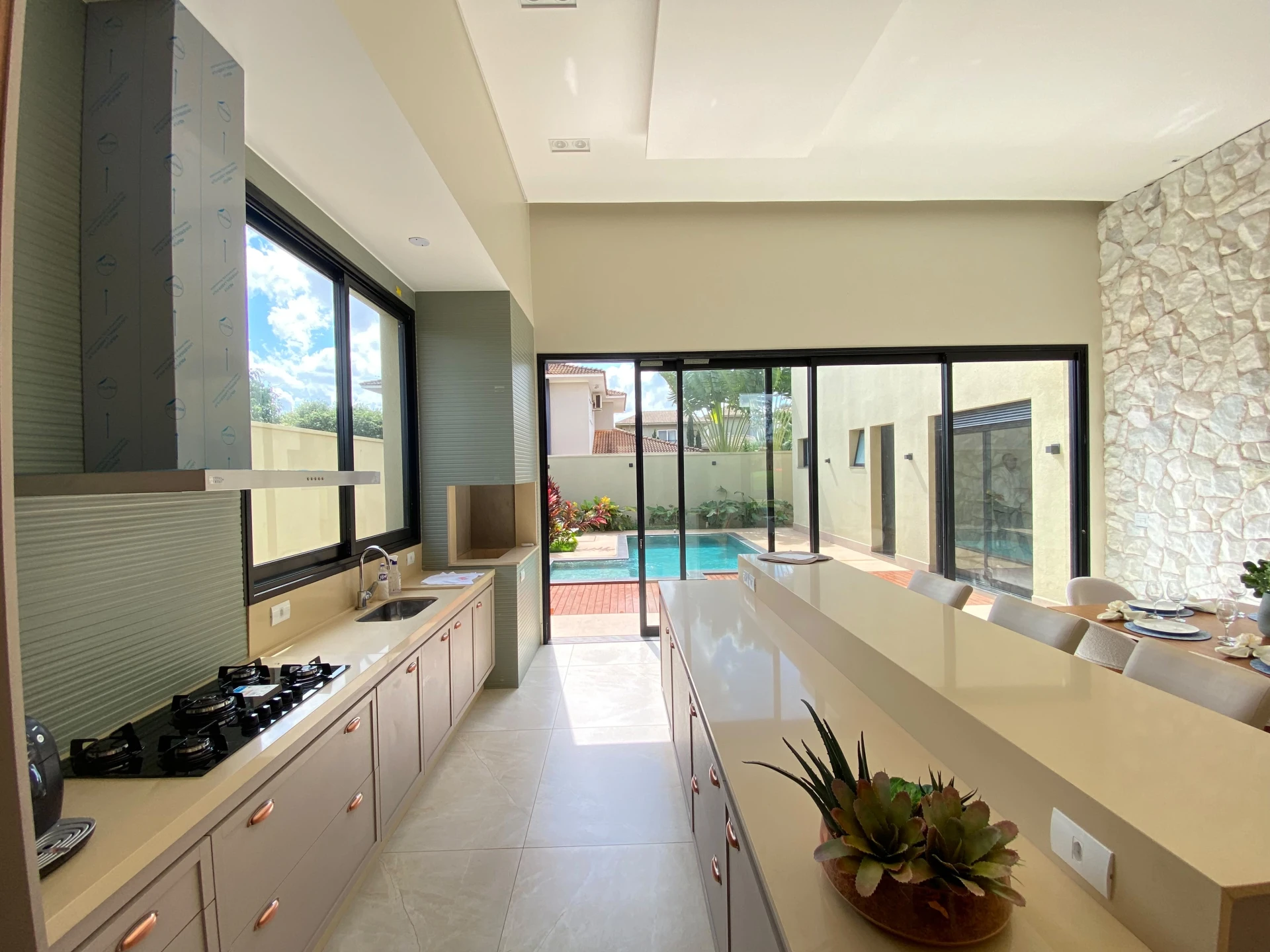 RESIDÊNCIA DE ALTO PADRÃO - RESIDENCIAL RENASCENCE