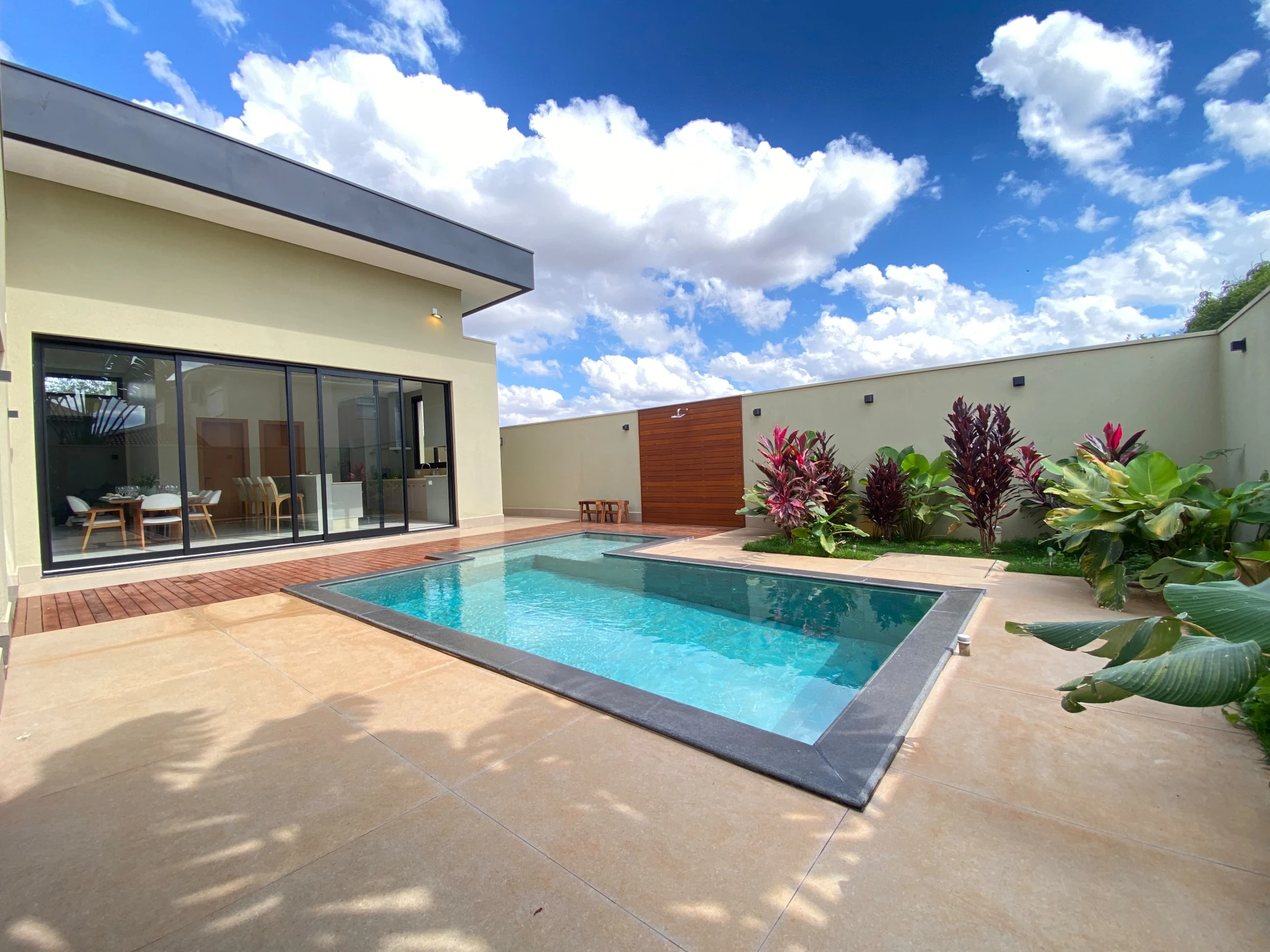 RESIDÊNCIA DE ALTO PADRÃO - RESIDENCIAL RENASCENCE