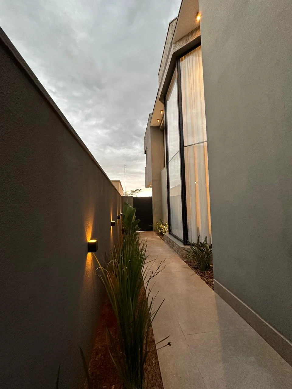 IMÓVEL ALTO PADRÃO RESIDENCIAL CASABLANCA