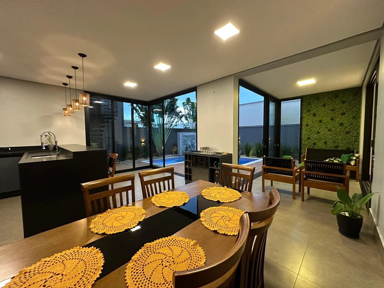 IMÓVEL ALTO PADRÃO RESIDENCIAL CASABLANCA