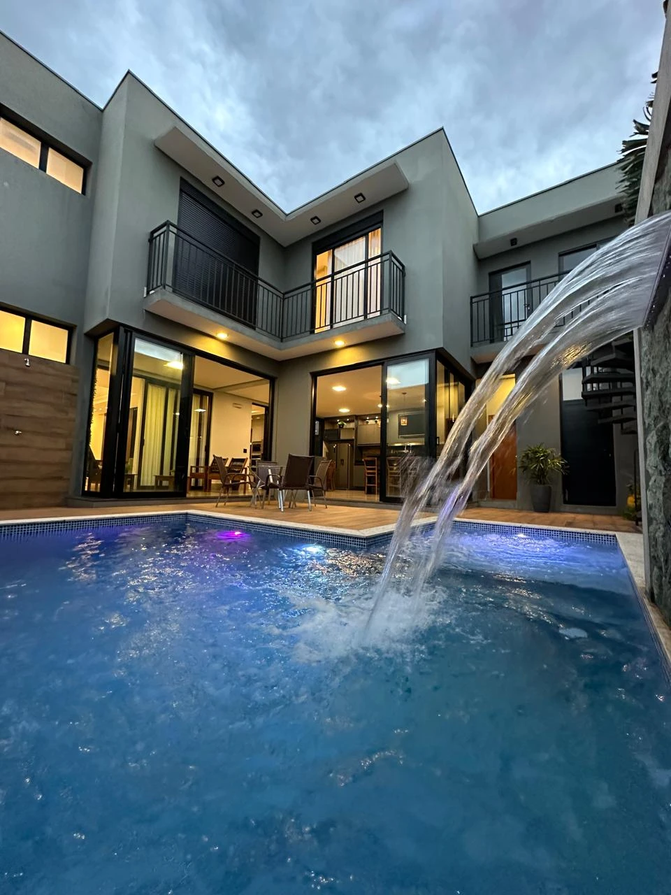 IMÓVEL ALTO PADRÃO RESIDENCIAL CASABLANCA