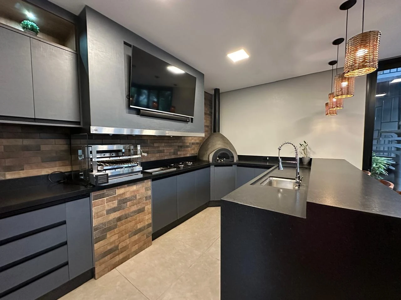 IMÓVEL ALTO PADRÃO RESIDENCIAL CASABLANCA