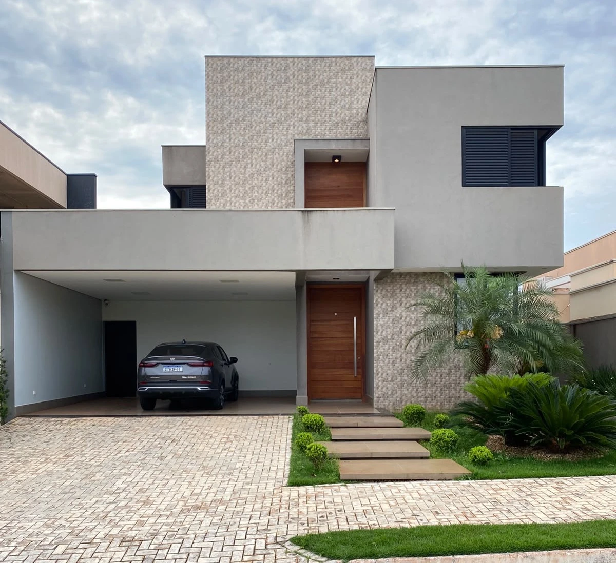IMÓVEL ALTO PADRÃO RESIDENCIAL CASABLANCA